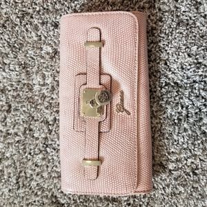 Guess wallet